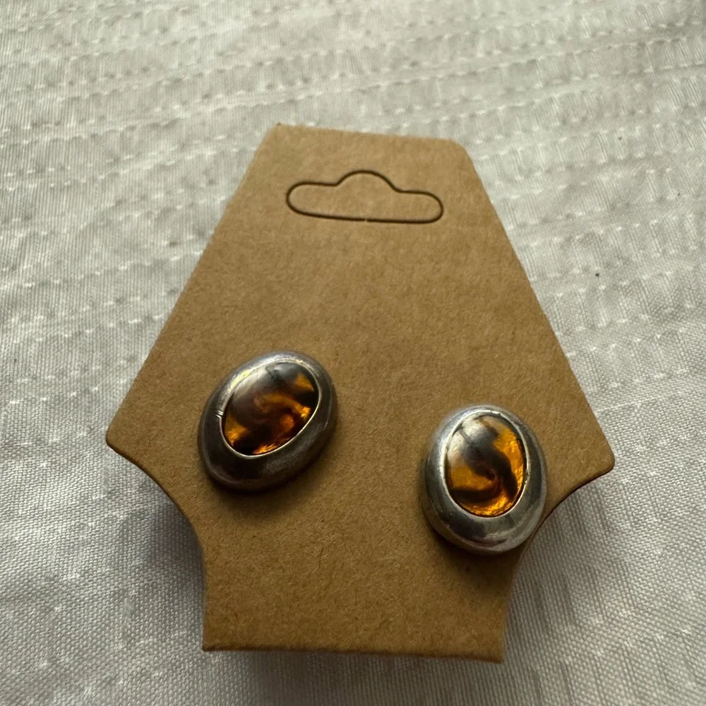 2 pair bundle earrings - Picture 3 of 6